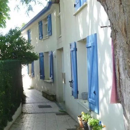A -15min A Velo Du Vieux Port La Rochelle 4