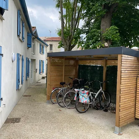 A -15min A Velo Du Vieux Port La Rochelle 4 Aytré