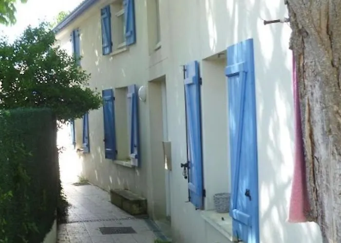 A -15min A Velo Du Vieux Port La Rochelle 4